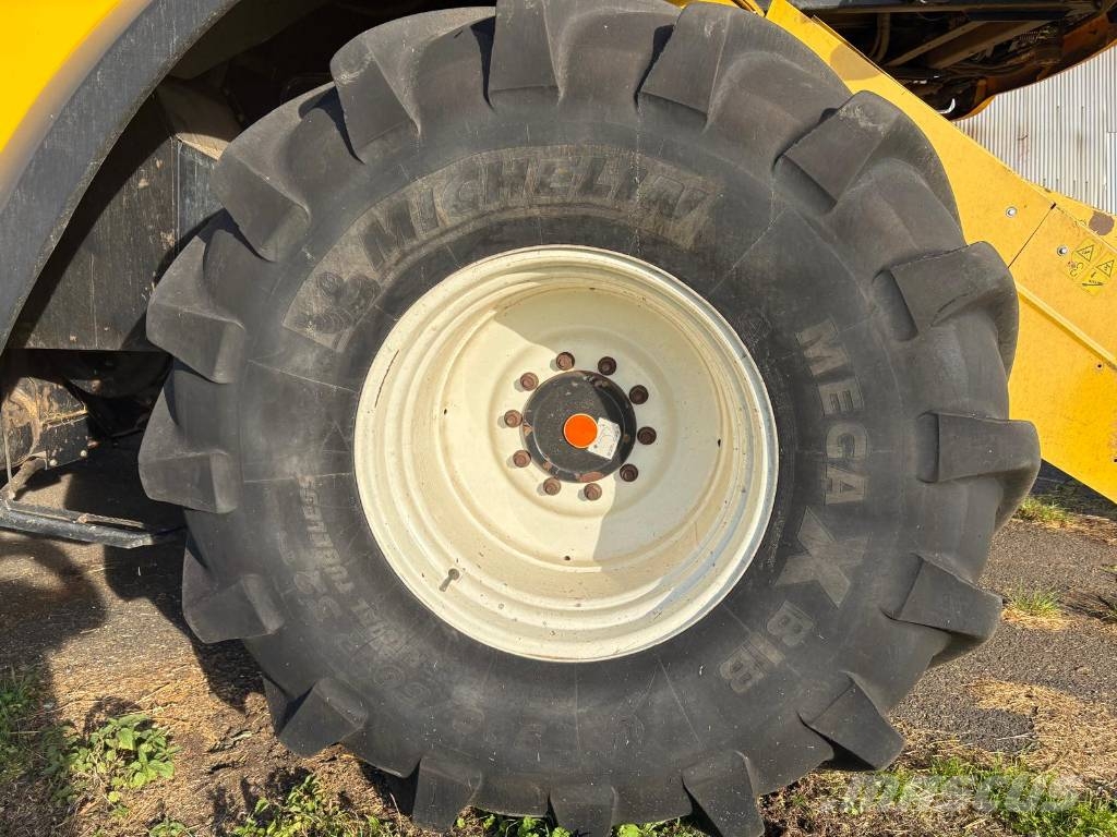 New Holland CX 8080 Skördetröskor