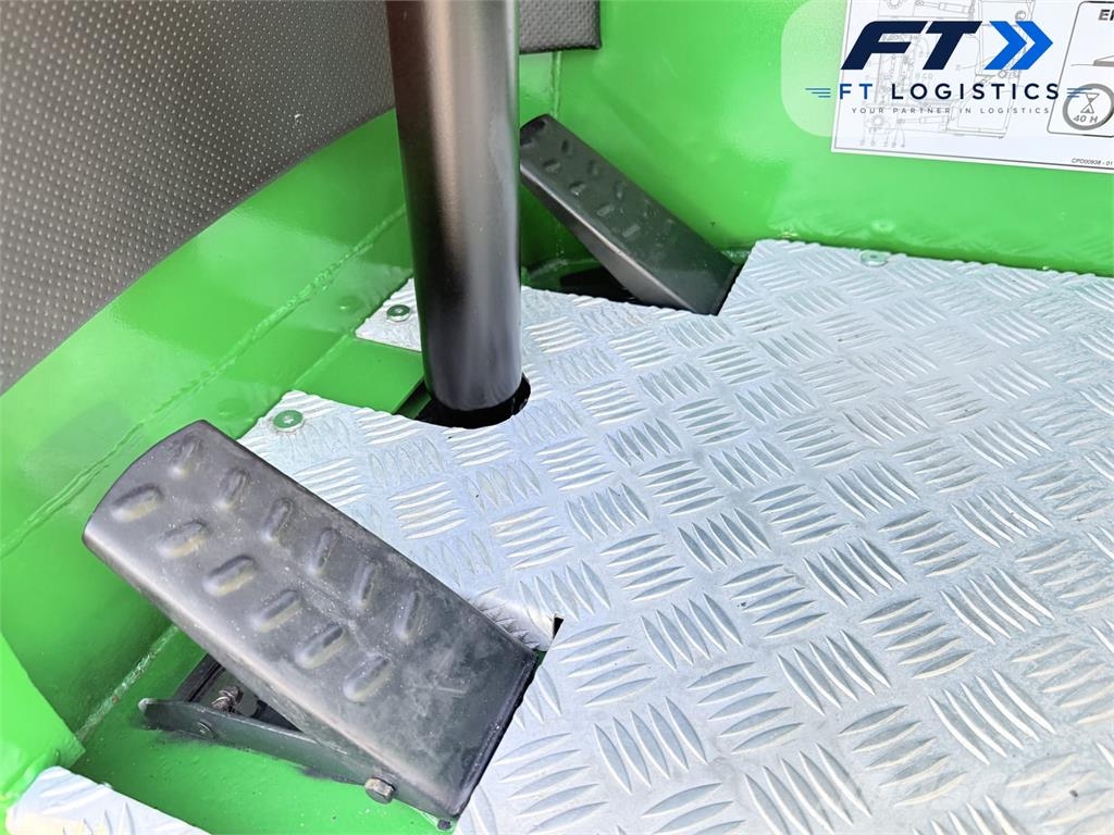 Combilift C4000 | GAS | DUPLEX 4050MM | WIDE FORK POSITIONER 4방향 리치트럭