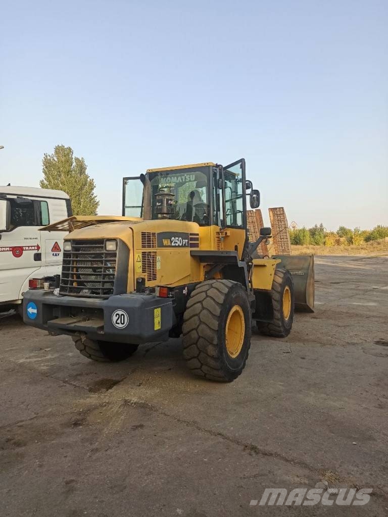 Komatsu WA 250 PT-5 Фронтальні навантажувачі