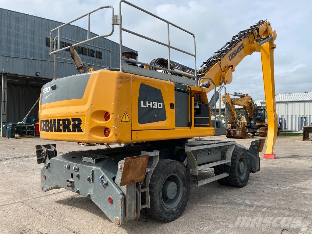 Liebherr LH 30 M Bagri za prekladanje primarnih/sekundarnih surovin