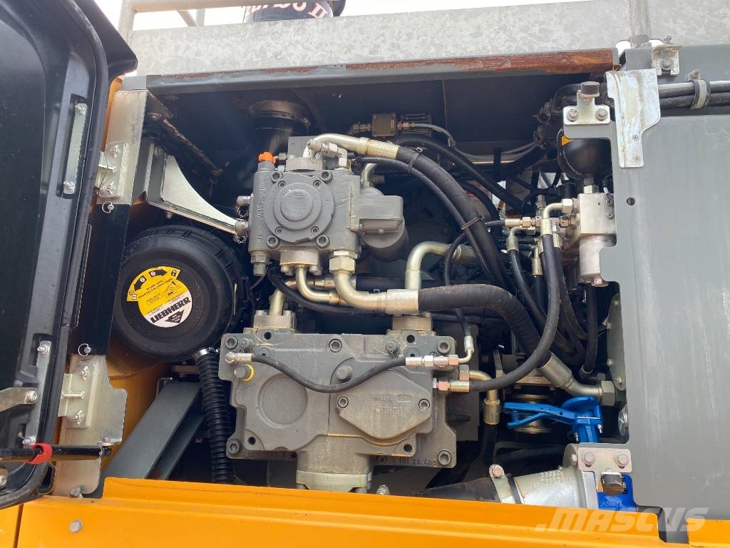Liebherr LH 30 M Bagri za prekladanje primarnih/sekundarnih surovin