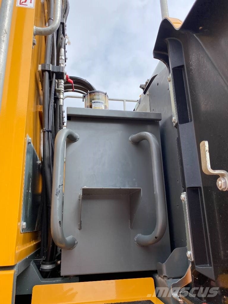 Liebherr LH 30 M Bagri za prekladanje primarnih/sekundarnih surovin