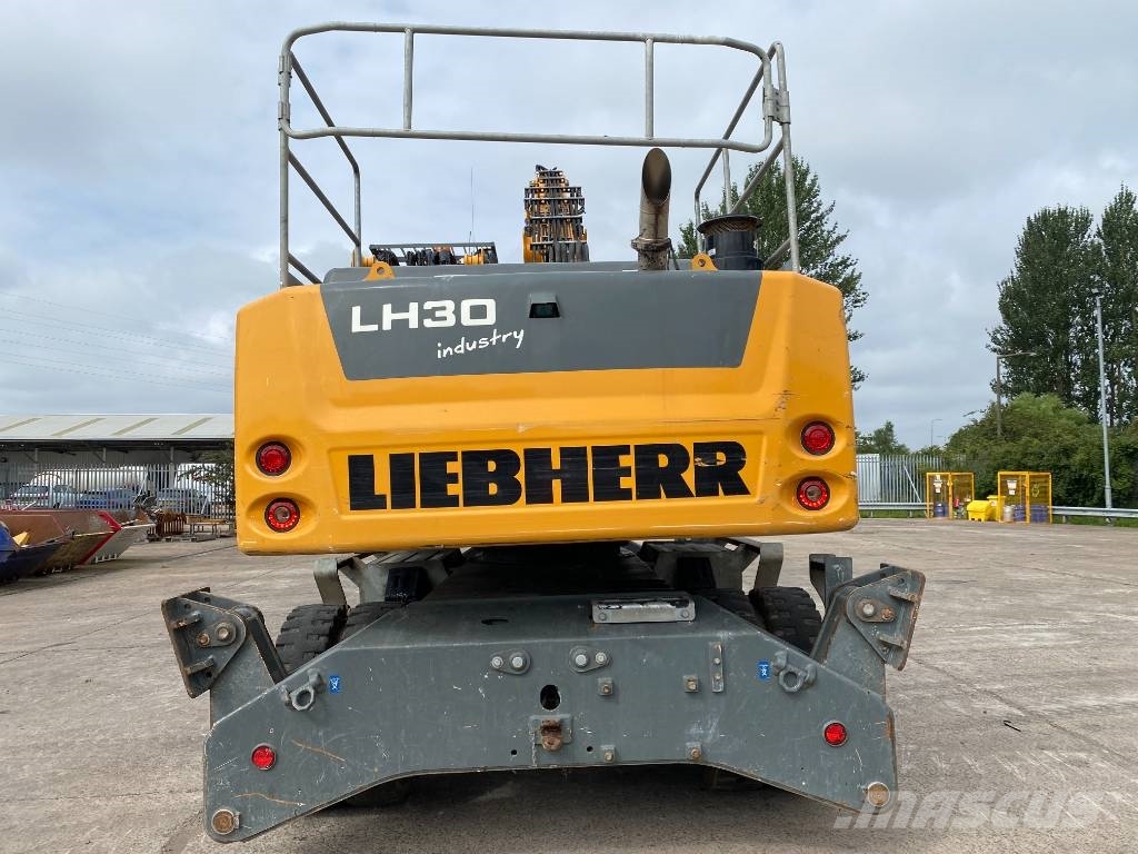 Liebherr LH 30 M Bagri za prekladanje primarnih/sekundarnih surovin