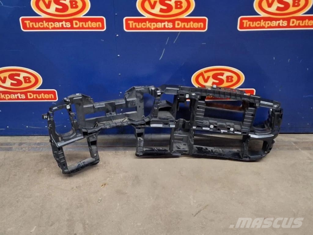 Scania 2084748 dashboard deel Transporte - Otros