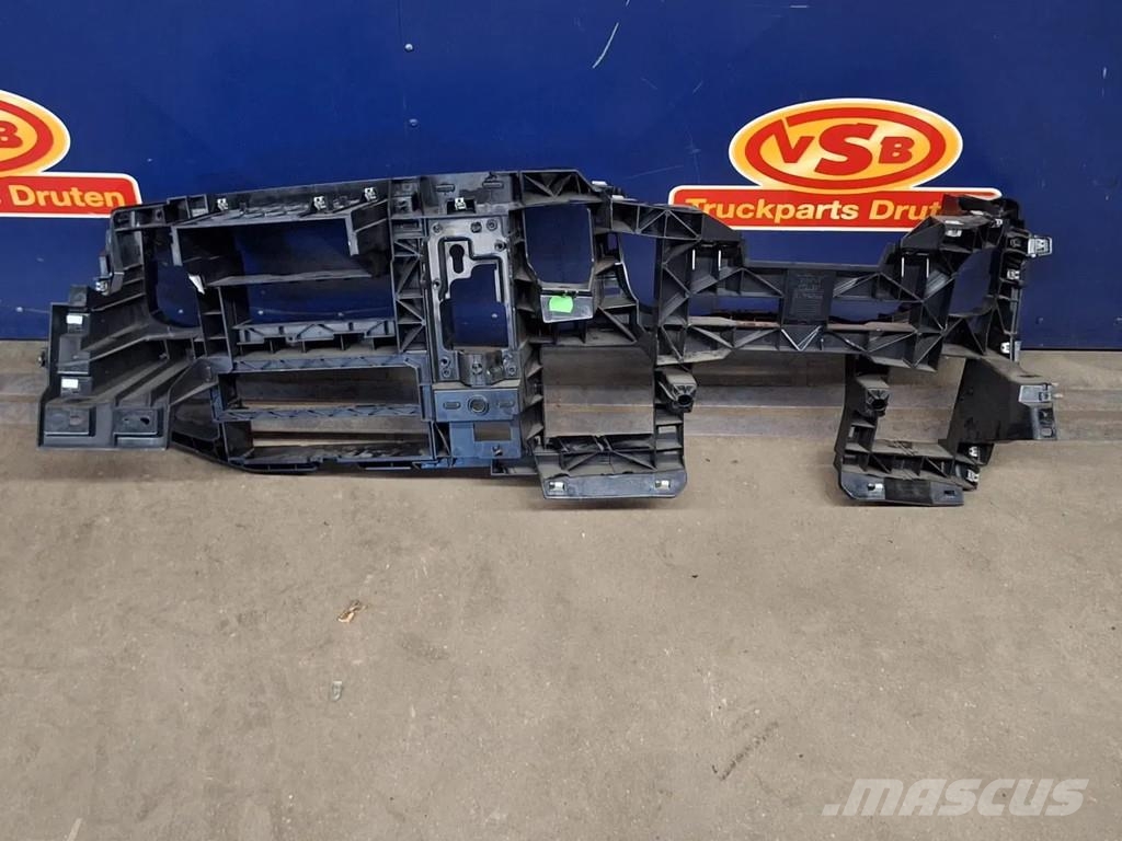 Scania 2084748 dashboard deel Transporte - Otros