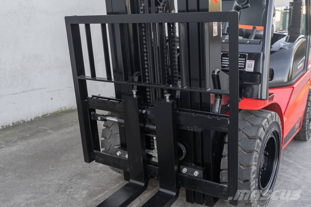Manitou MI 30 D 디젤 지게차