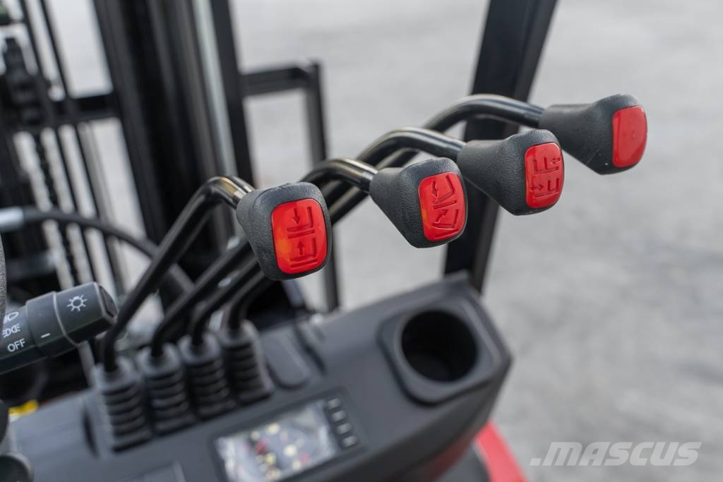 Manitou MI 30 D 디젤 지게차