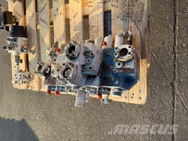 Liebherr R 900 B ROZDZIELACZ HYDRAULICZNY Hydraulik