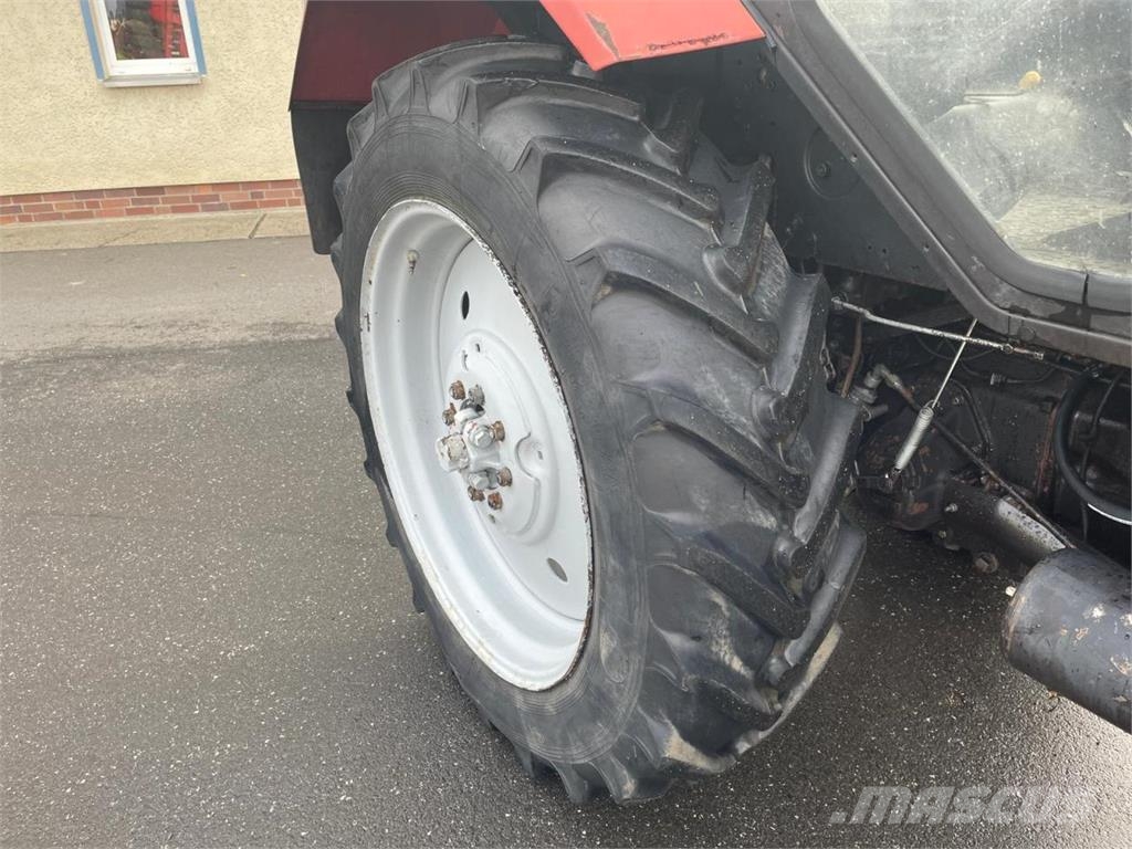 Belarus MTS 820 + FL Traktoren