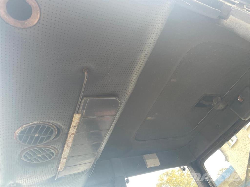 Belarus MTS 820 + FL Traktoren