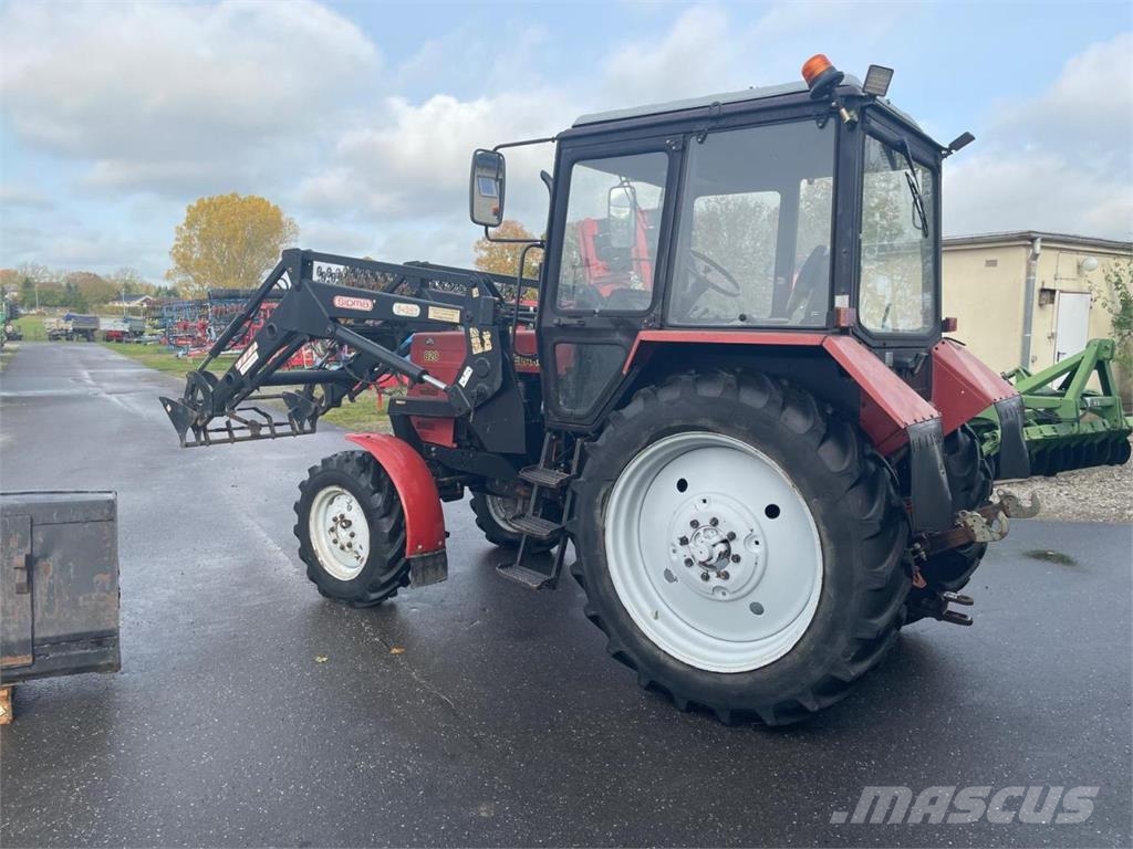 Belarus MTS 820 + FL Traktoren