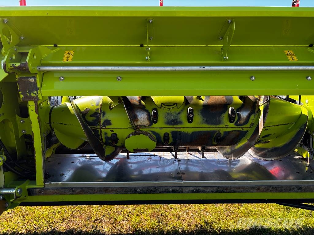 CLAAS Lexion 6800 Combine harvesters
