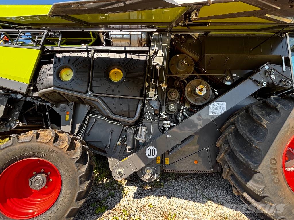 CLAAS Lexion 6800 Combine harvesters