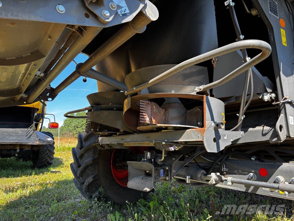 CLAAS Lexion 6800 Combine harvesters