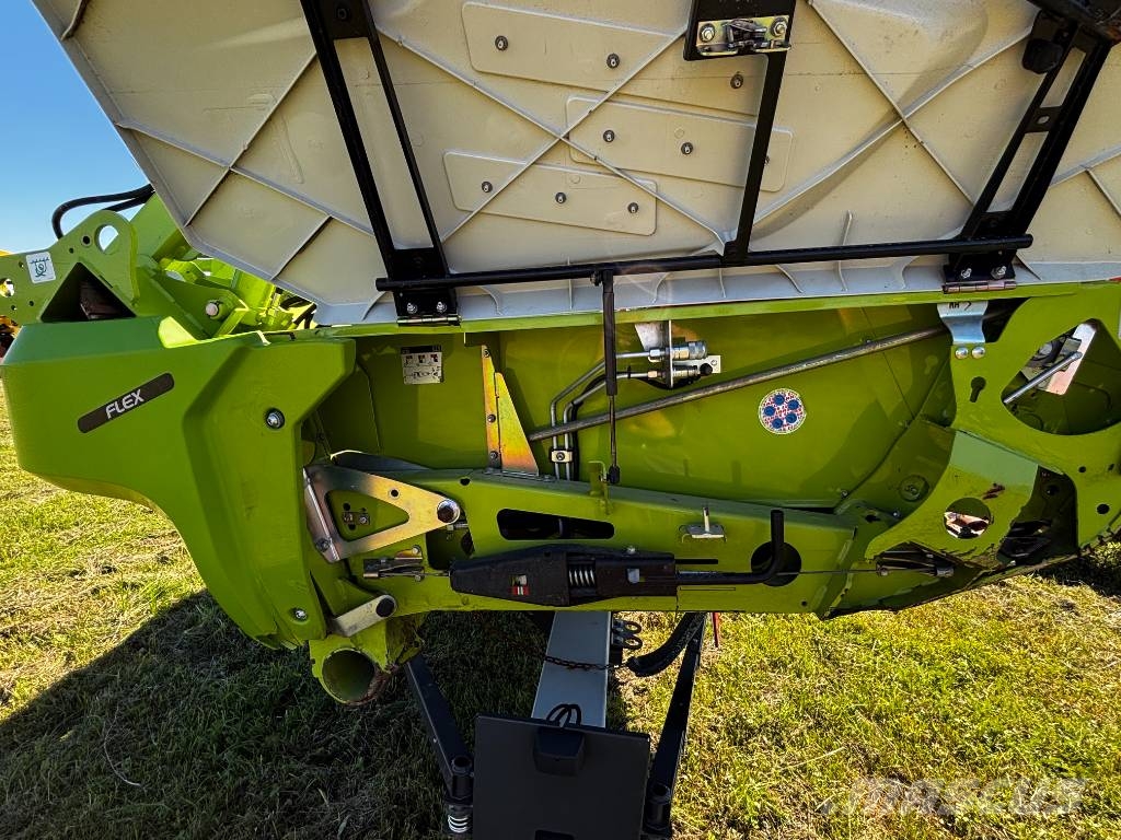 CLAAS Lexion 6800 Combine harvesters
