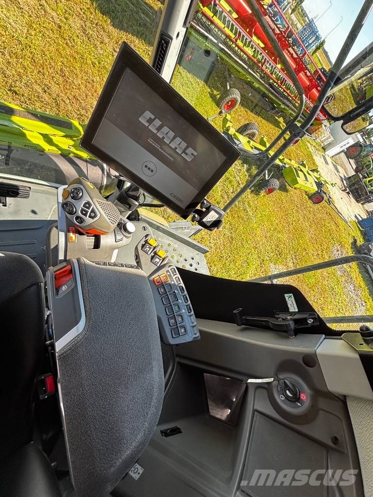 CLAAS Lexion 6800 Combine harvesters