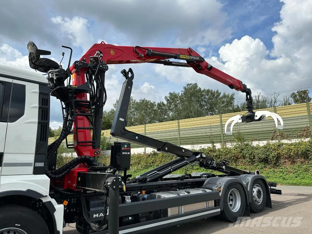 MAN TGS 26.520 MAN TGS 26.520 6x2 Abrollkipper + Kran Hook lift trucks