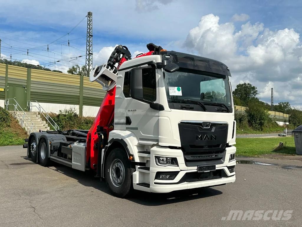 MAN TGS 26.520 MAN TGS 26.520 6x2 Abrollkipper + Kran Hook lift trucks