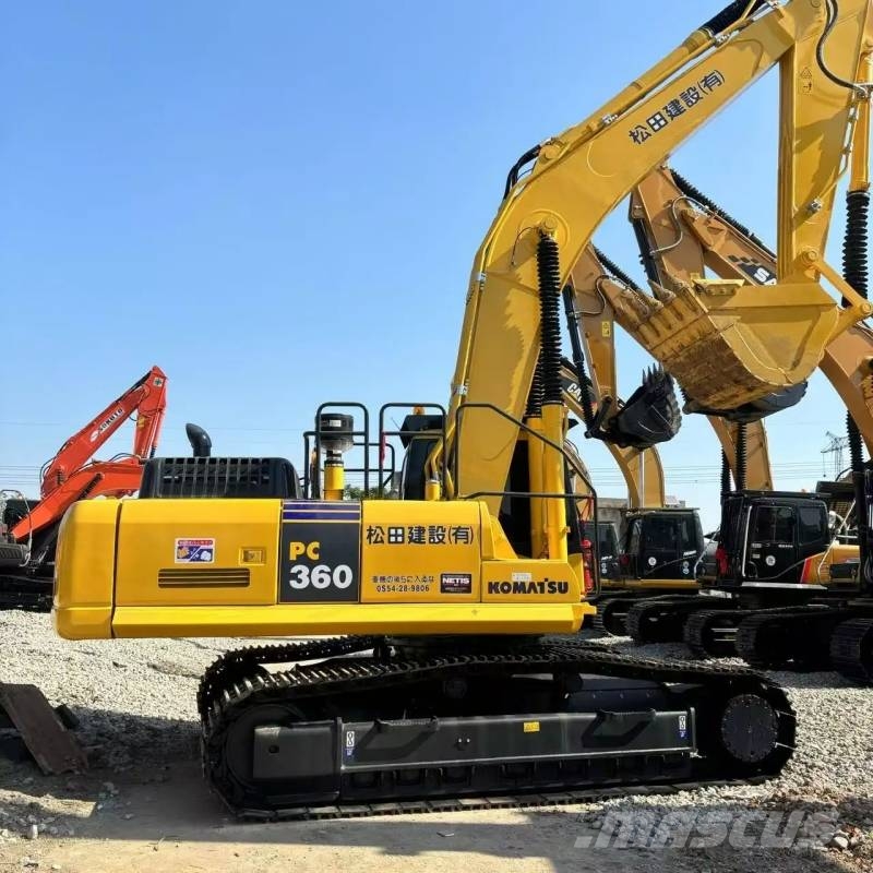 Komatsu 360 Bagri goseničarji