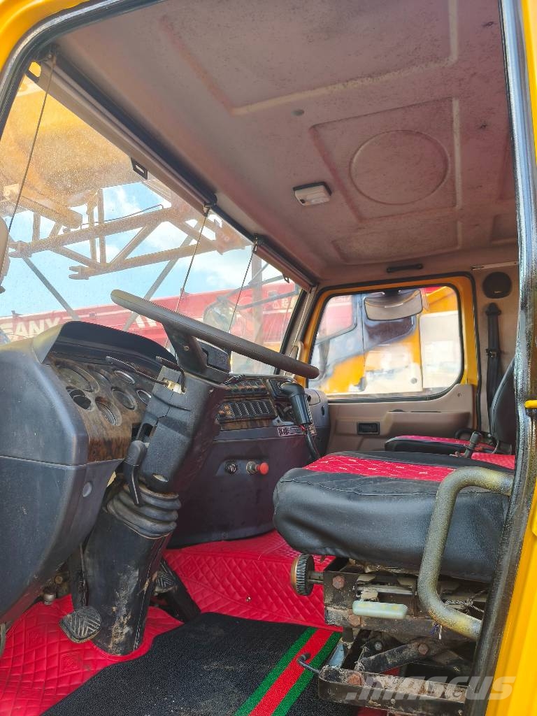 XCMG QY 30 K5 All terrain cranes