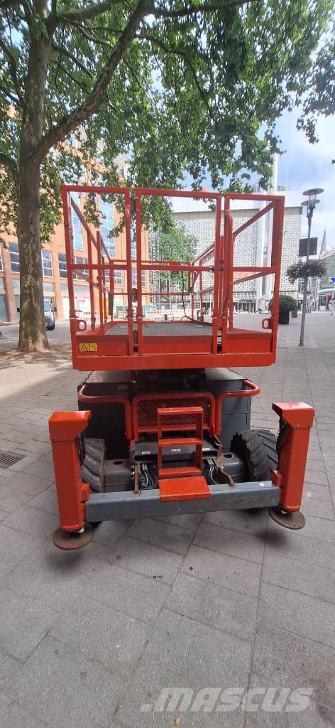 SkyJack SJ 6832 RT Ножничные подъемники