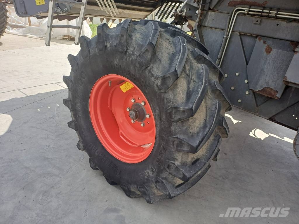 Fendt 6335 C حصادات