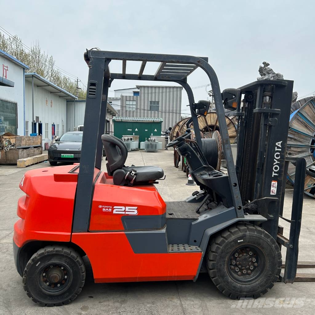 Toyota 8FDN25 Diesel forklifts