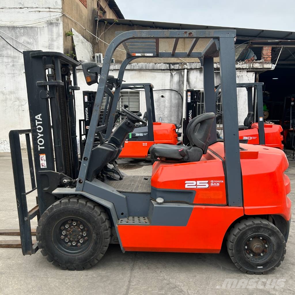 Toyota 8FDN25 Diesel forklifts