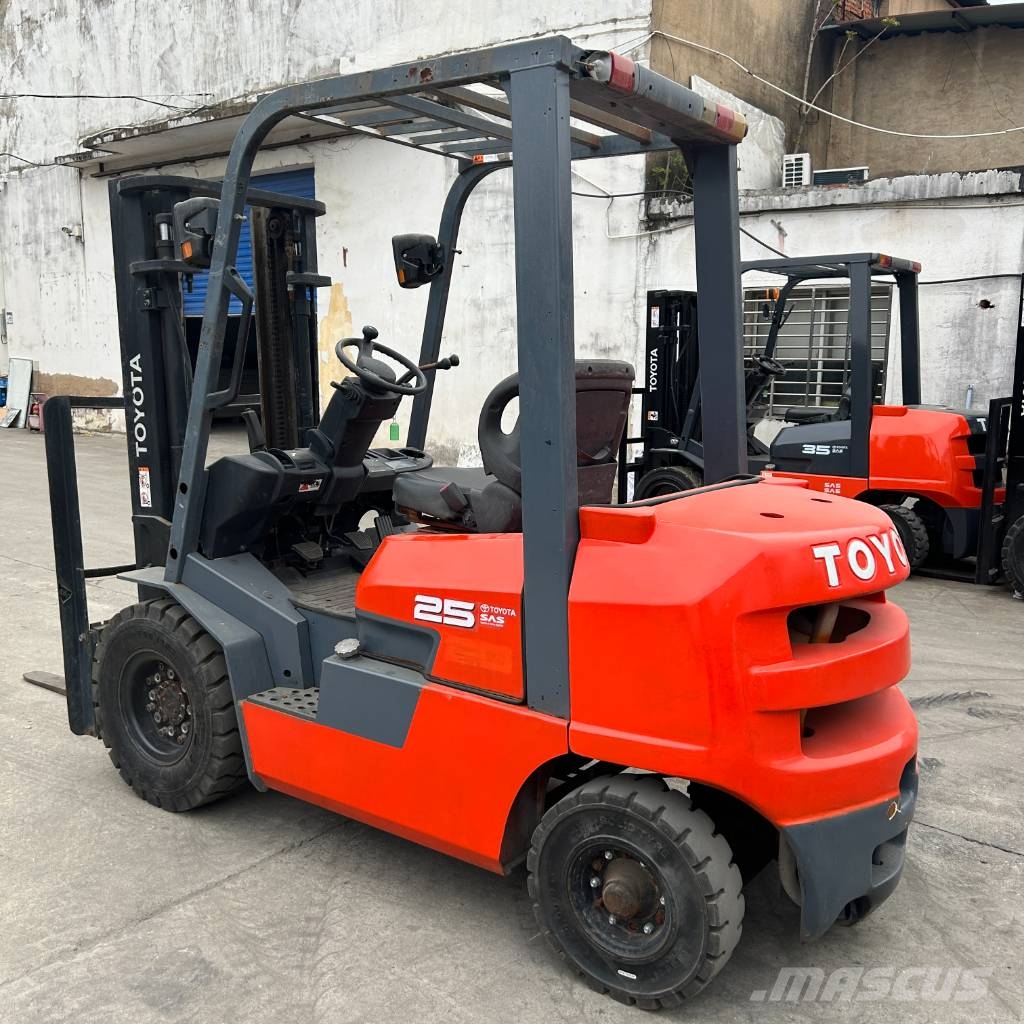 Toyota 8FDN25 Diesel forklifts