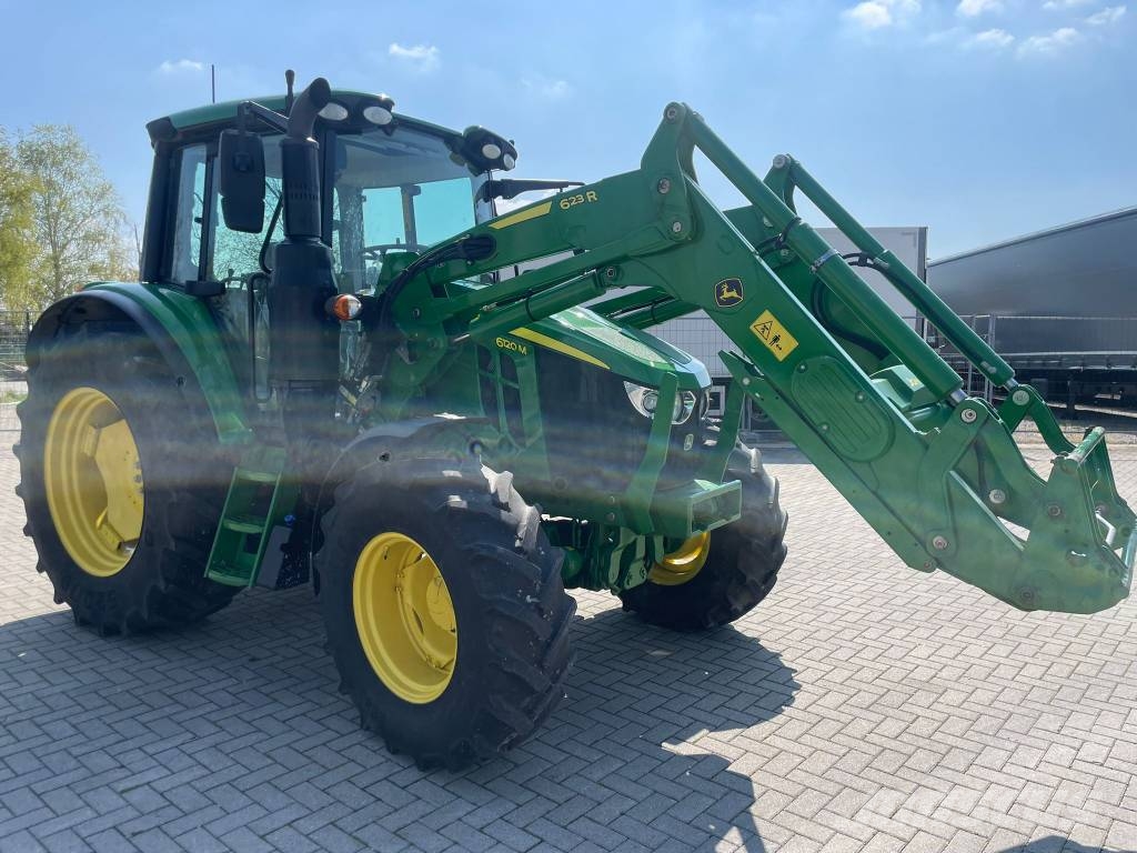 John Deere M 6120 4X4 Трактора