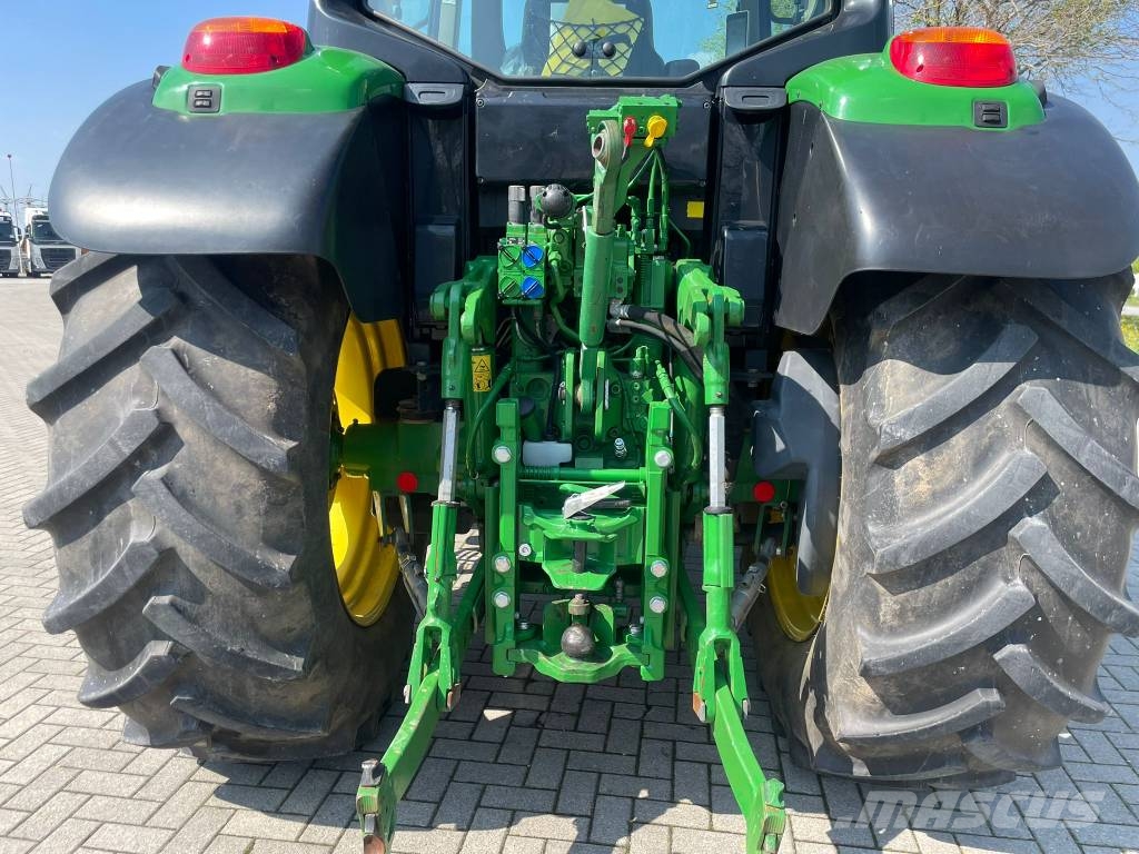 John Deere M 6120 4X4 Трактора