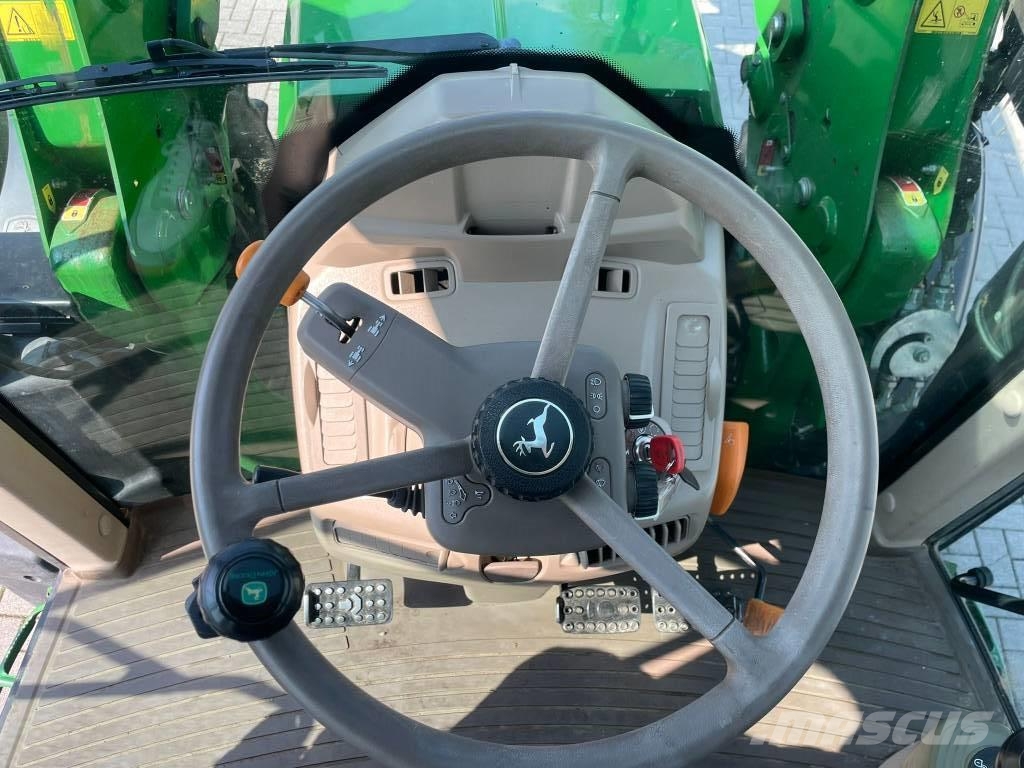 John Deere M 6120 4X4 Трактора
