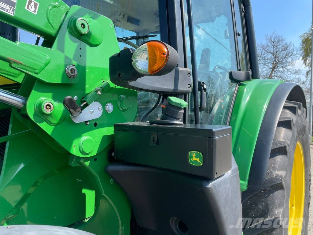 John Deere M 6120 4X4 Трактора