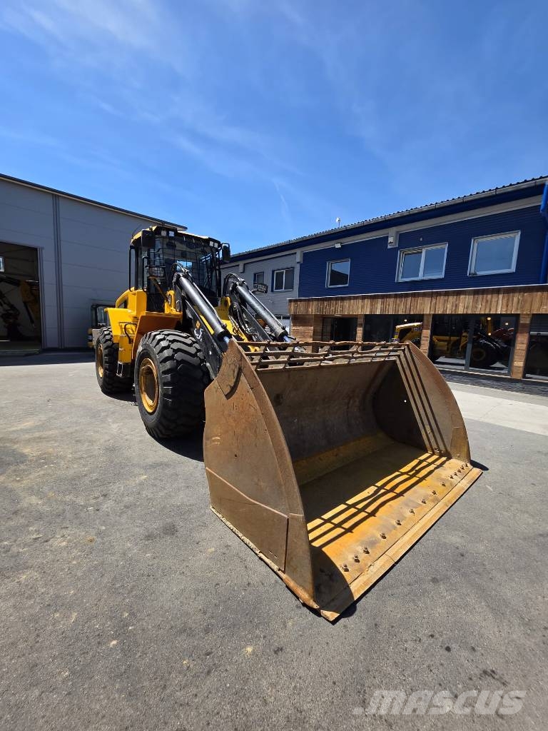 JCB 457 لوادر بعجل
