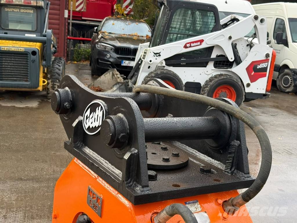 NPK 20-40 Compaction Plate Vibratorer