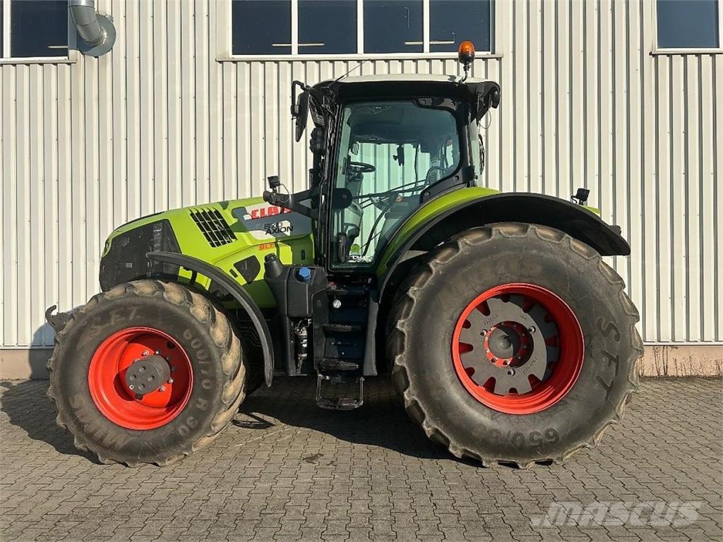 CLAAS Axion 870 Tractoare