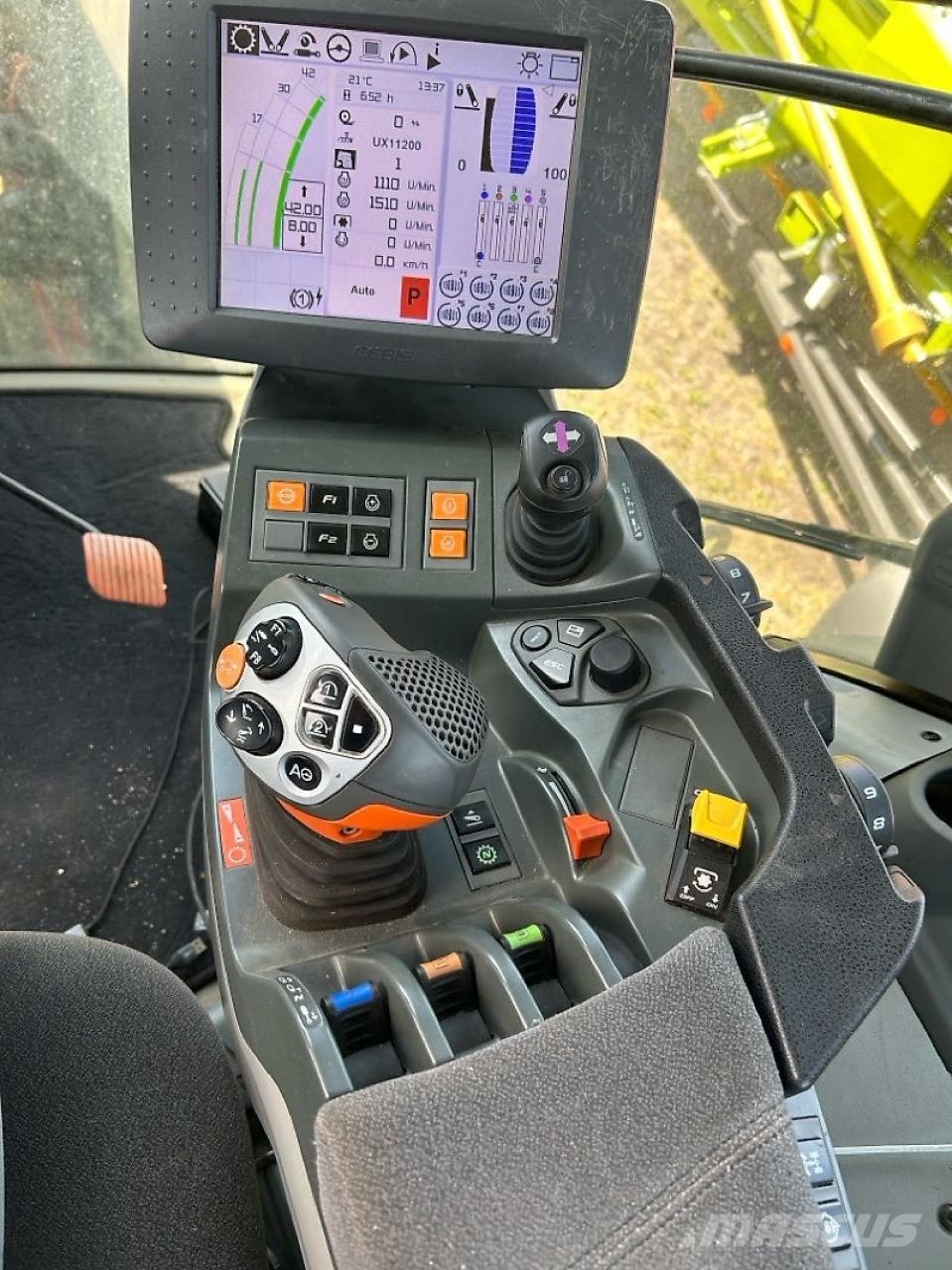 CLAAS Axion 870 Tractoare