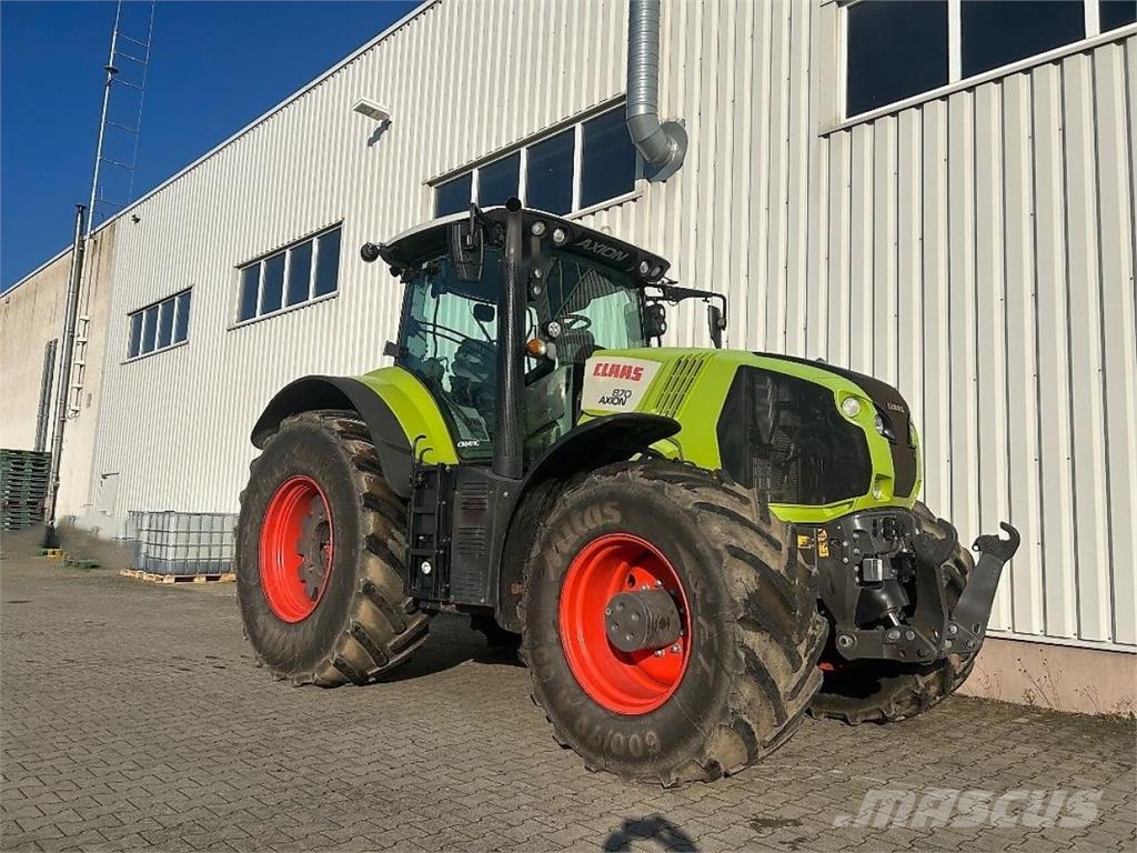 CLAAS Axion 870 Tractoare