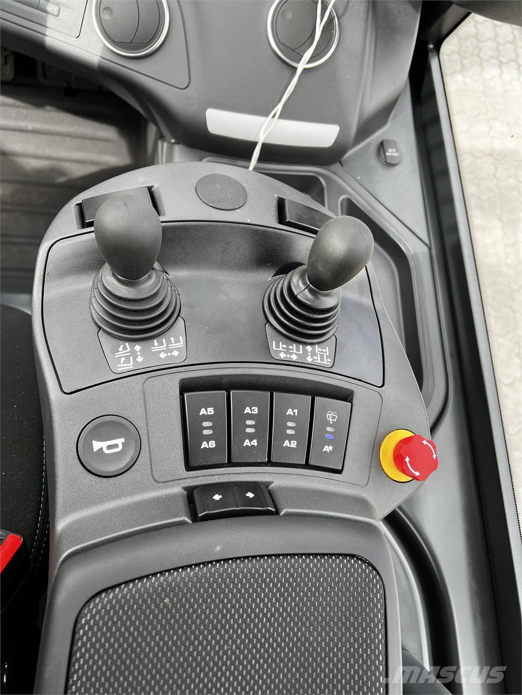 Linde X50 شاحنات ذات رافعات شوكية تعمل بالكهرباء