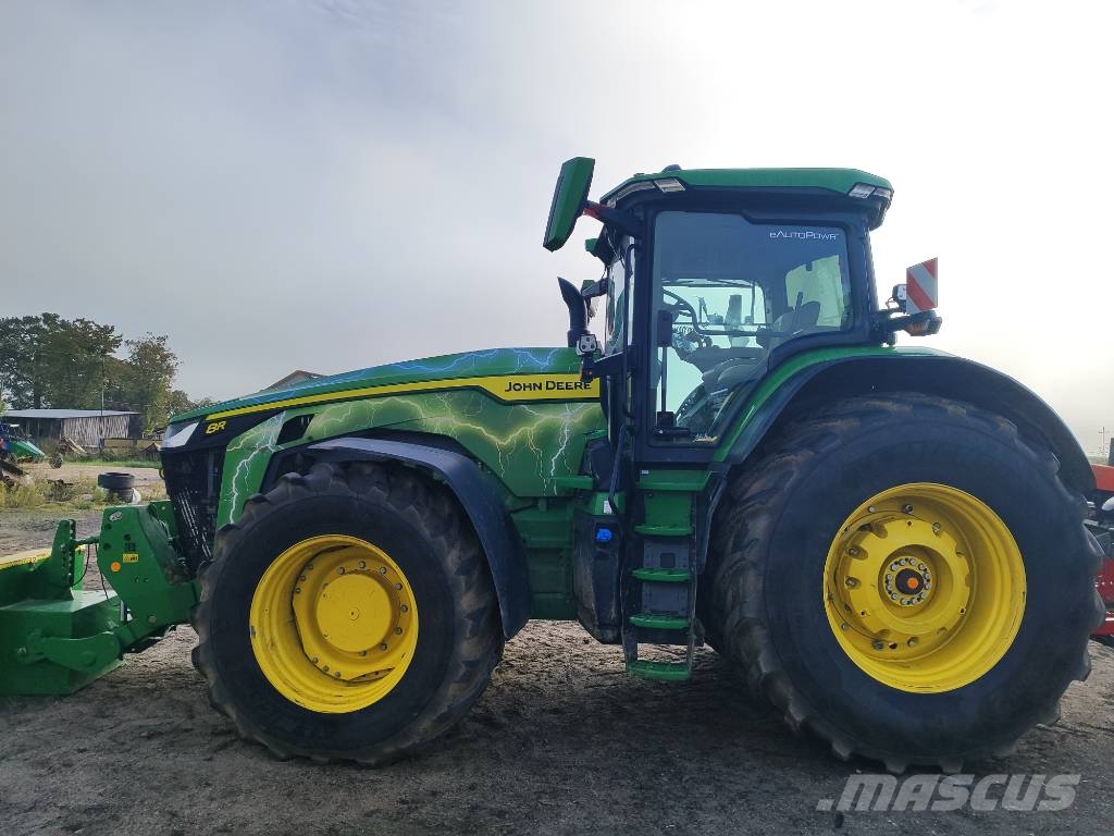 John Deere 8R410 Traktori