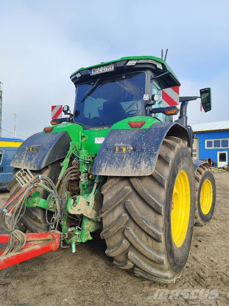 John Deere 8R410 Traktori