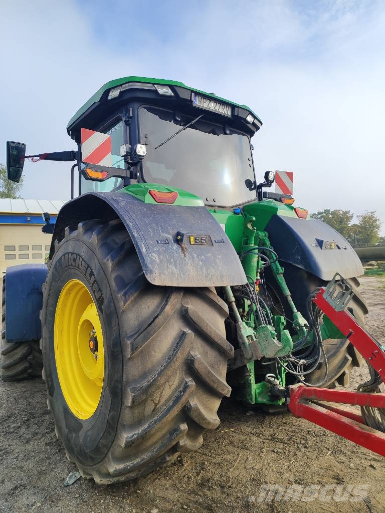 John Deere 8R410 Traktori