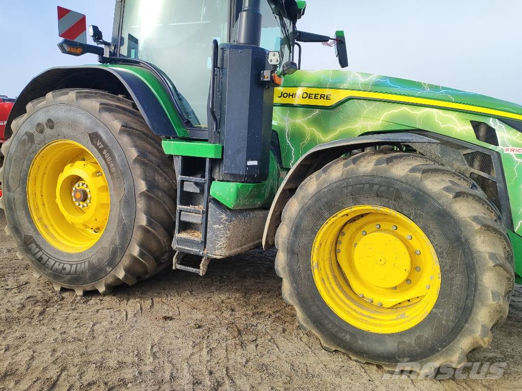John Deere 8R410 Traktori