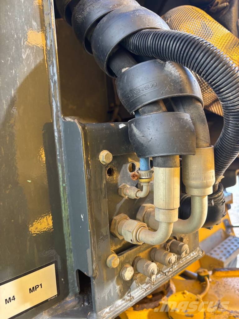 Bell B 20 E Dumper - Knickgelenk