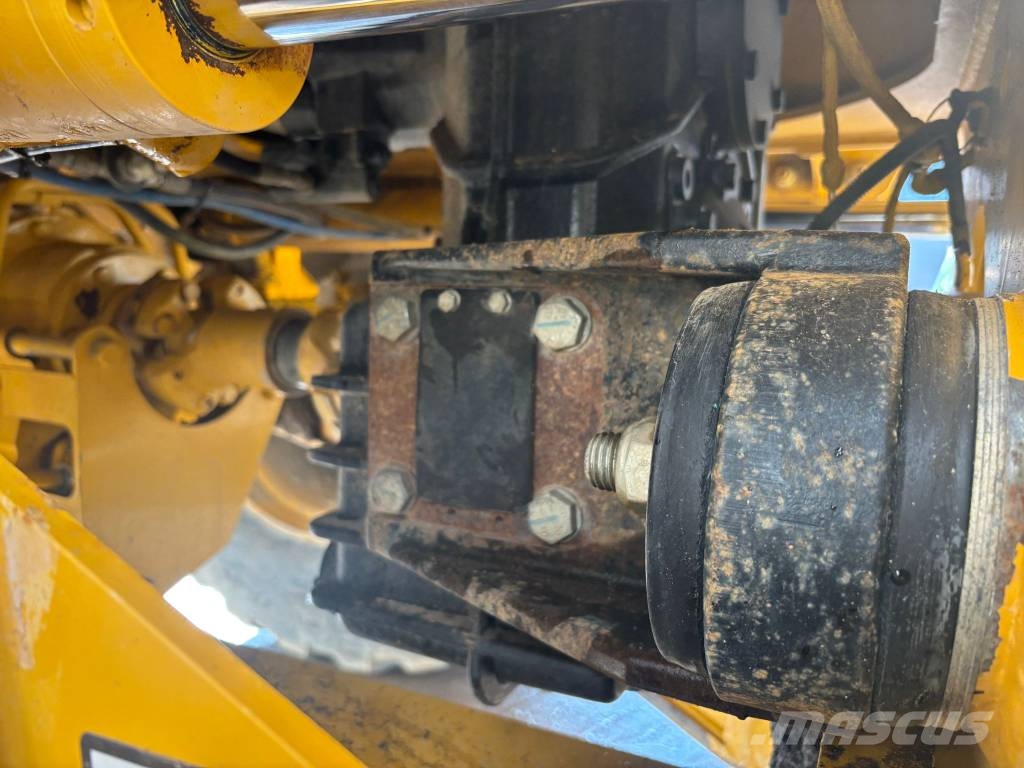 Bell B 20 E Dumper - Knickgelenk
