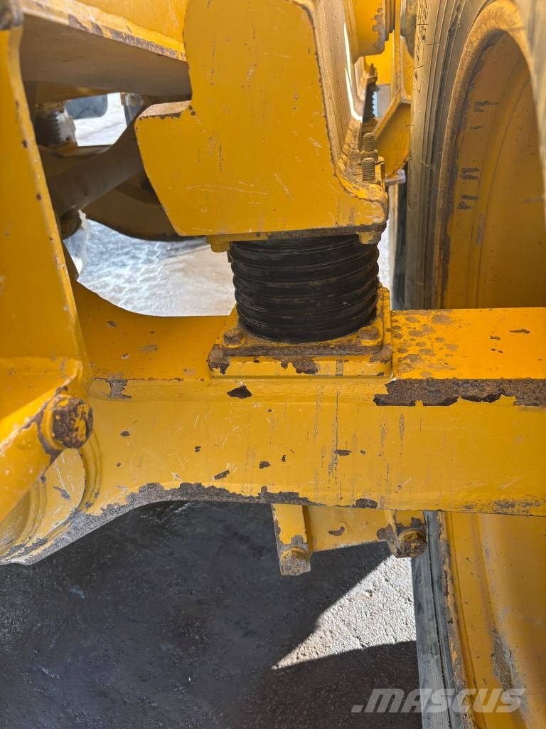 Bell B 20 E Dumper - Knickgelenk