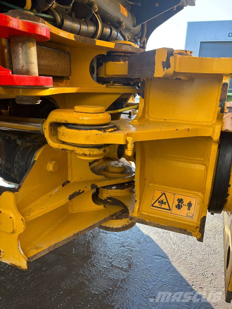 Bell B 20 E Dumper - Knickgelenk