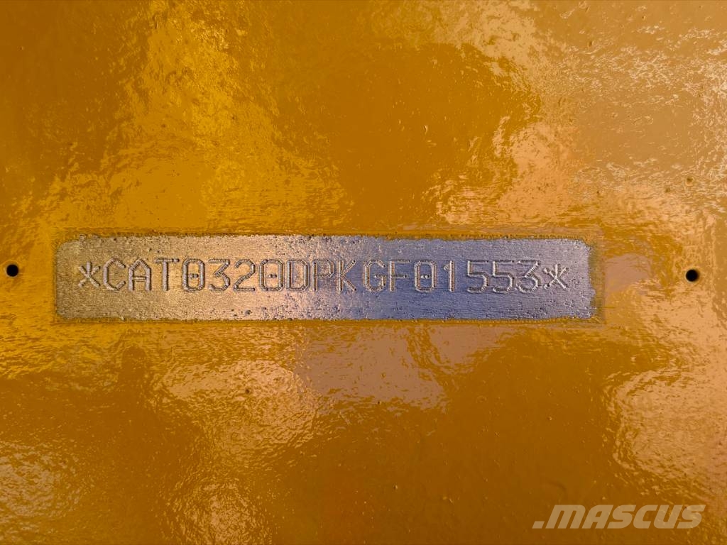 CAT 320DL LONG REACH Гусеничні екскаватори