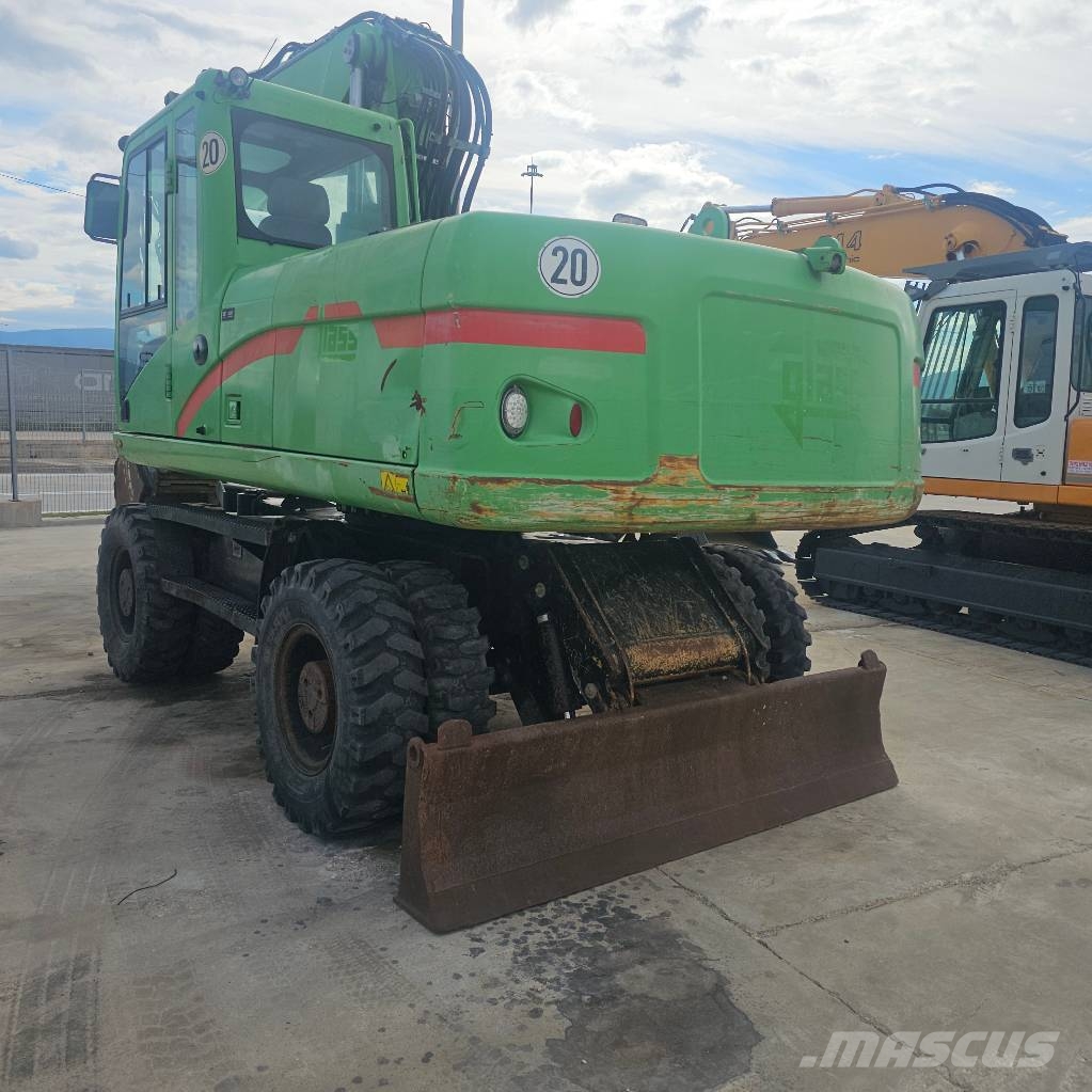 CAT 318 D Bageri točkaši