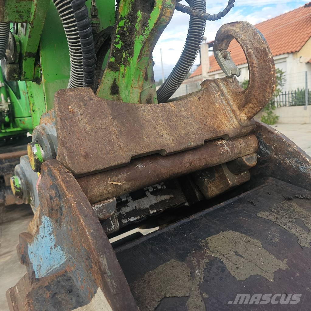 CAT 318 D Bageri točkaši